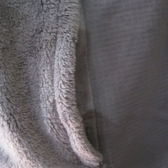 SO Faux Fur Gray/Green Trim Metro Zip Up Jacket With Sherpa Hood Size X-Large - Picture 3 of 9